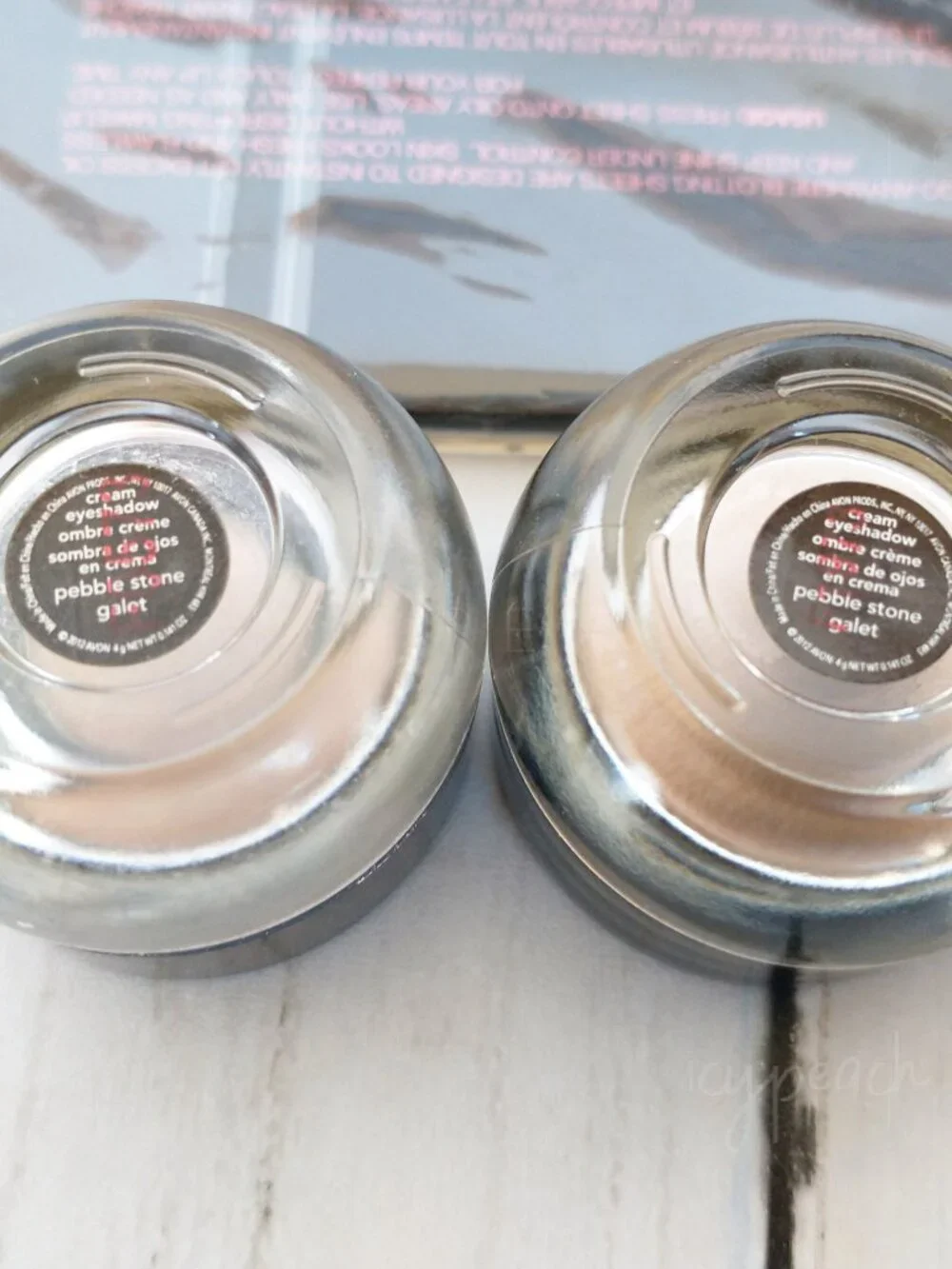 Avon Makeup Bundle Cream Eyeshadow Pebble Stone Swirled Gold and Shine Blotters